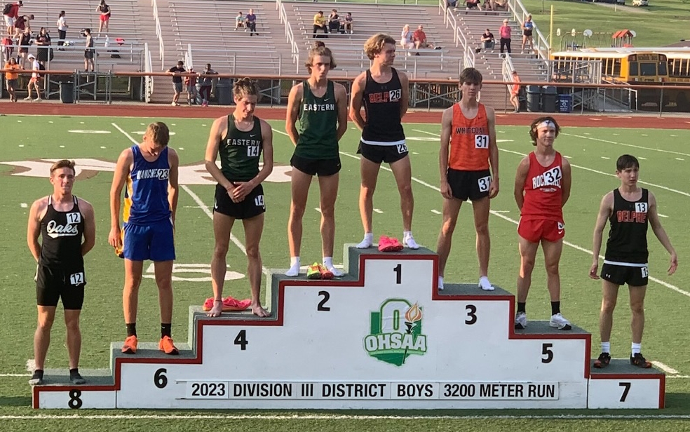 Photo of the 2023 DIII District Boys 3200 Meter finishers