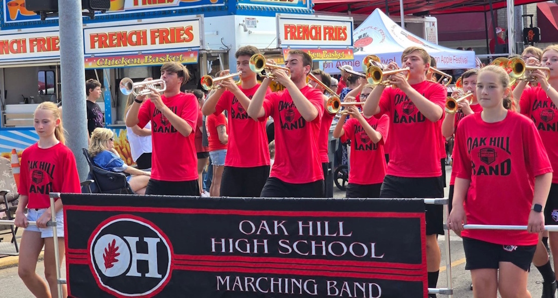 Photo of the Marching Oaks at the Apple Festival School Parade, September 2025